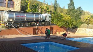 Transport de agua para piscinas, riegos y jardines